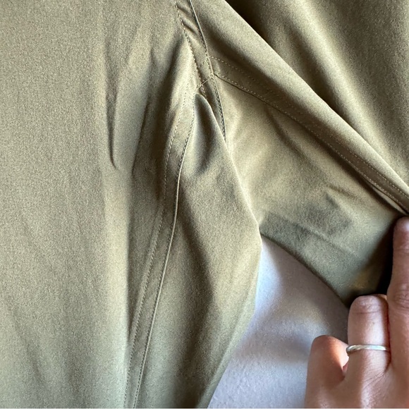 Outdoor Voices Zephyr 26” Pant Green - Picture 3 of 5